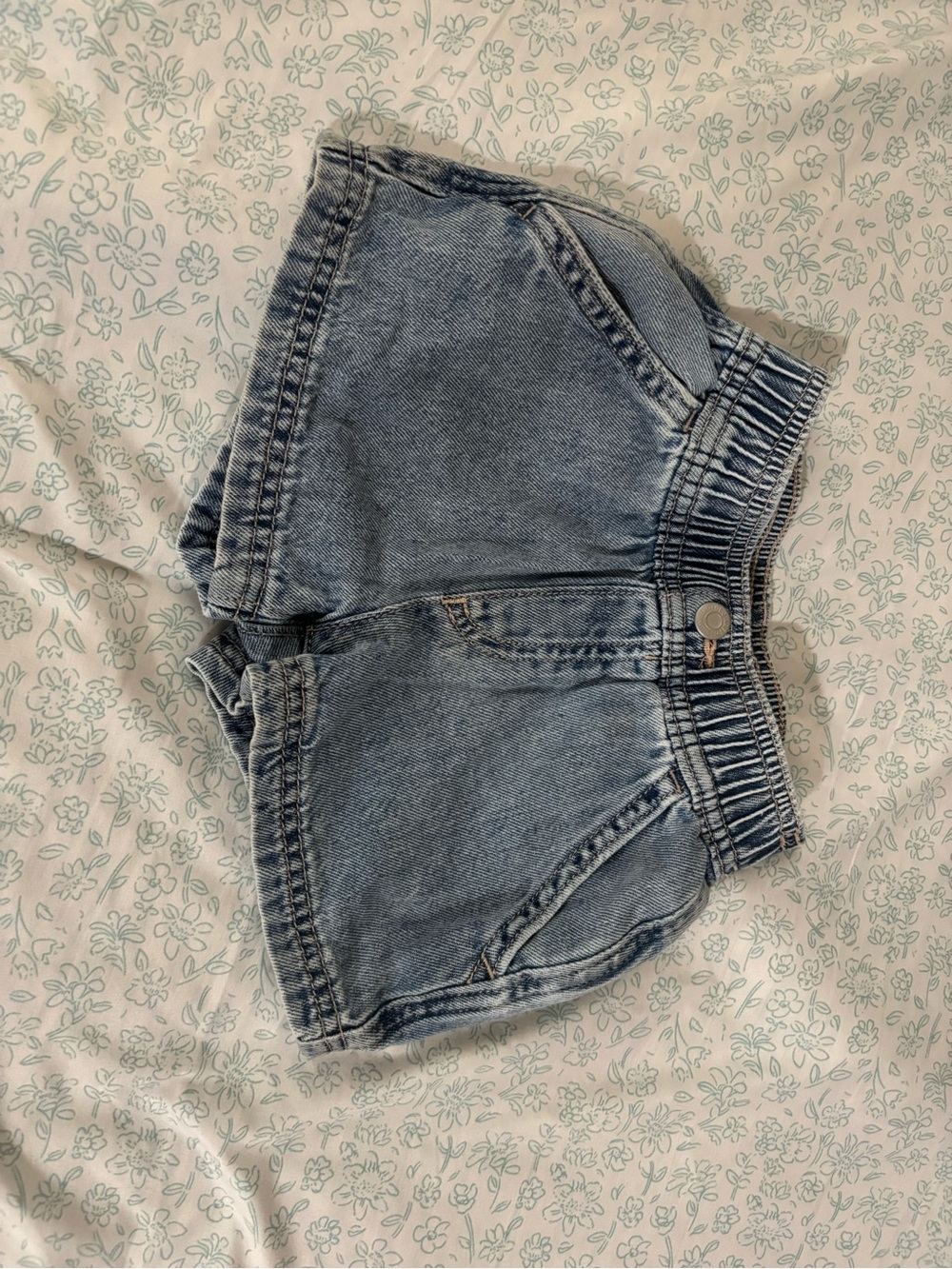 Old Navy Light Blue Denim Girls' Elastic Waist Shorts - Picture 2 of 3